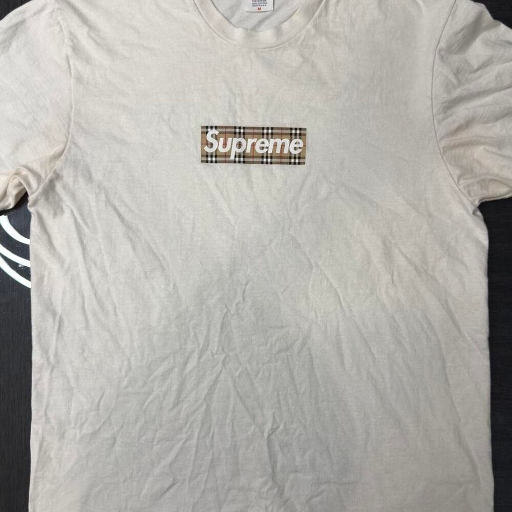 Supreme Men's White and Cream T-shirt